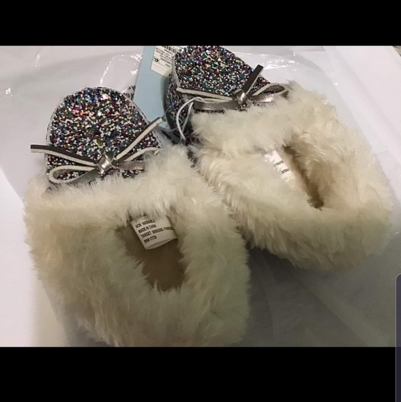 Nwt Cat & Jack sparkle moccasins - Picture 2 of 5